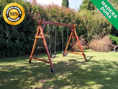 Juegos de Plaza. Mangrullos Infantiles de Madera con Tobogan y Hamacas